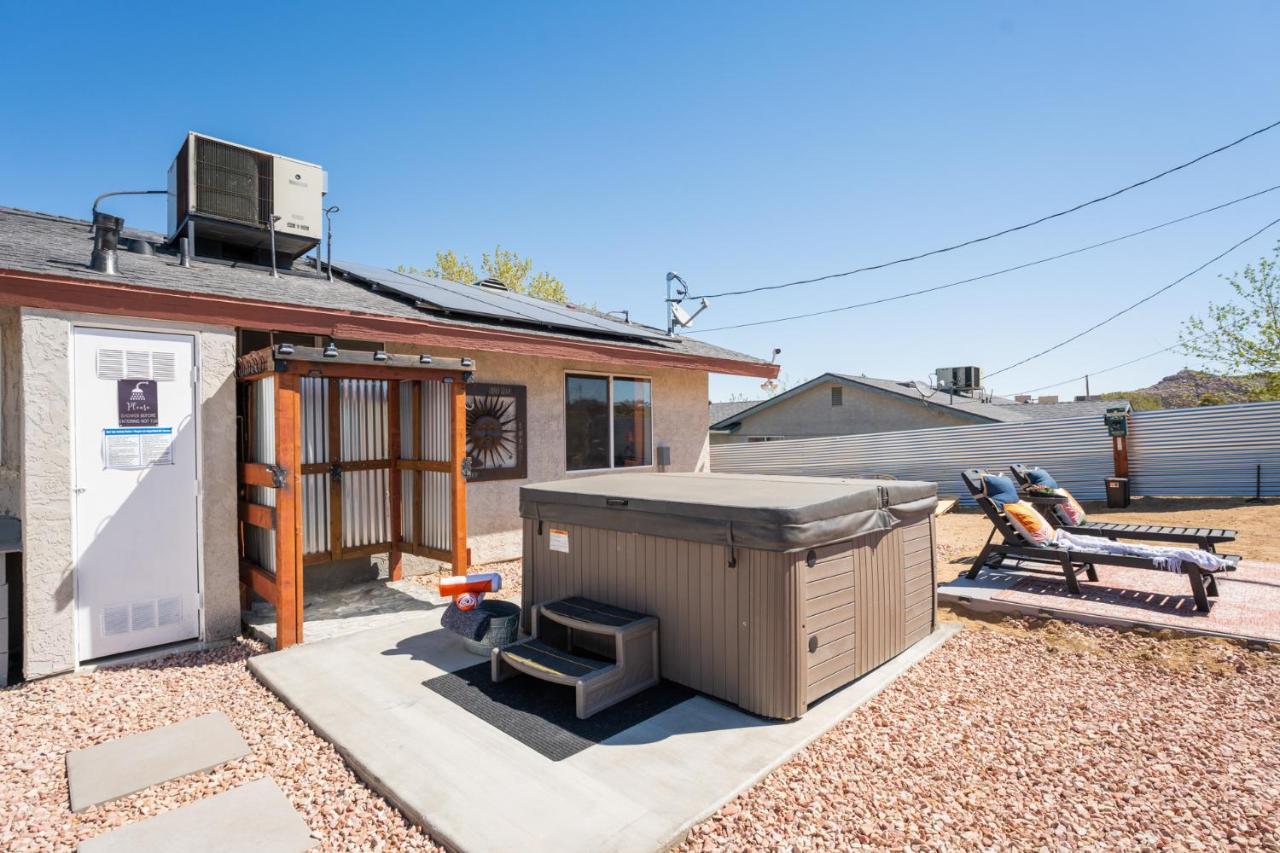 Hot Tub, Games, King Bed, Fire Pit, Bbq Grill, Minutes From National Park And Views Villa Joshua Tree Luaran gambar