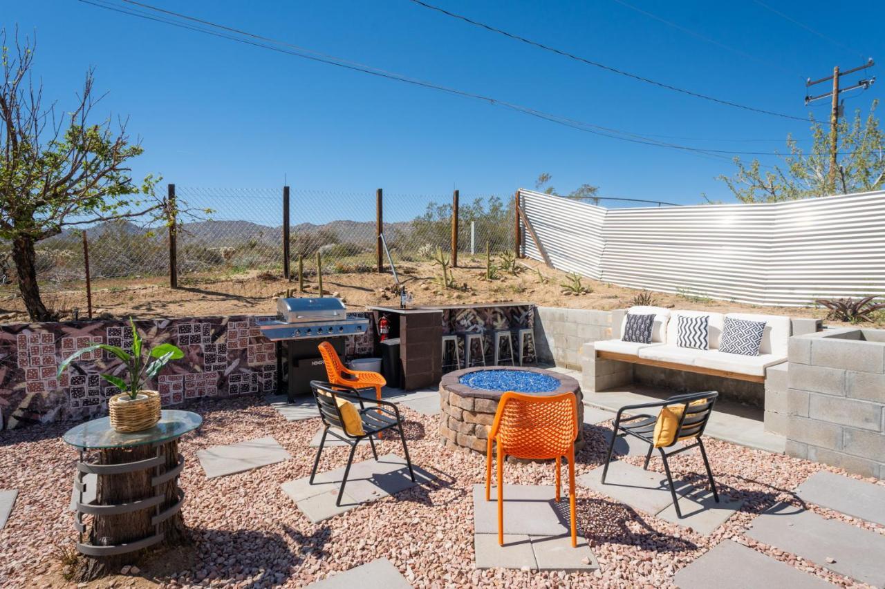 Hot Tub, Games, King Bed, Fire Pit, Bbq Grill, Minutes From National Park And Views Villa Joshua Tree Luaran gambar